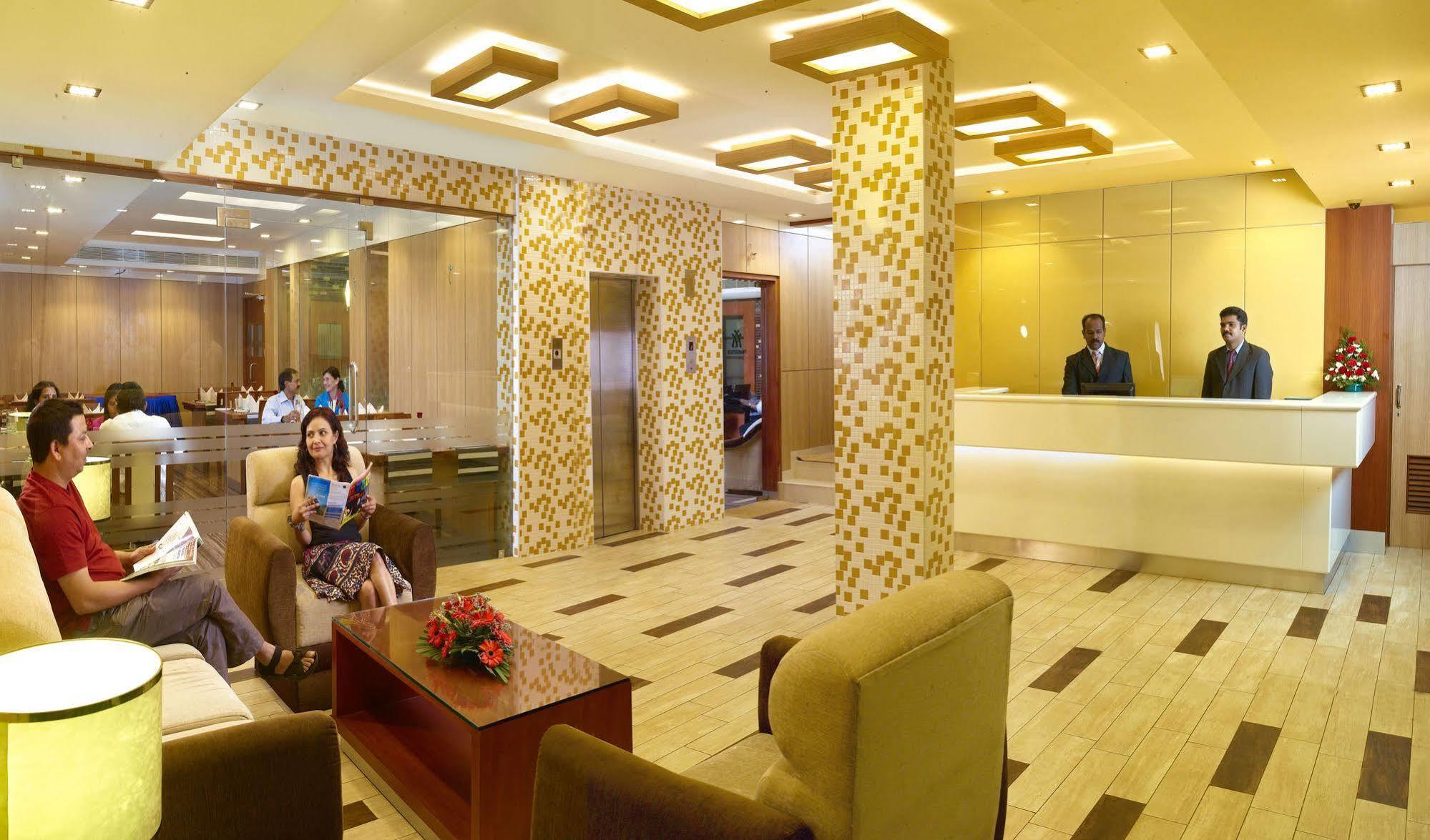 Hotel Aiswarya Коччи Экстерьер фото